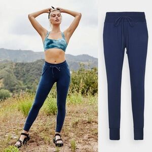 FP Movement by Free People Sunny Skinny Jogger Sweatpants Navy Blue Size M NWT